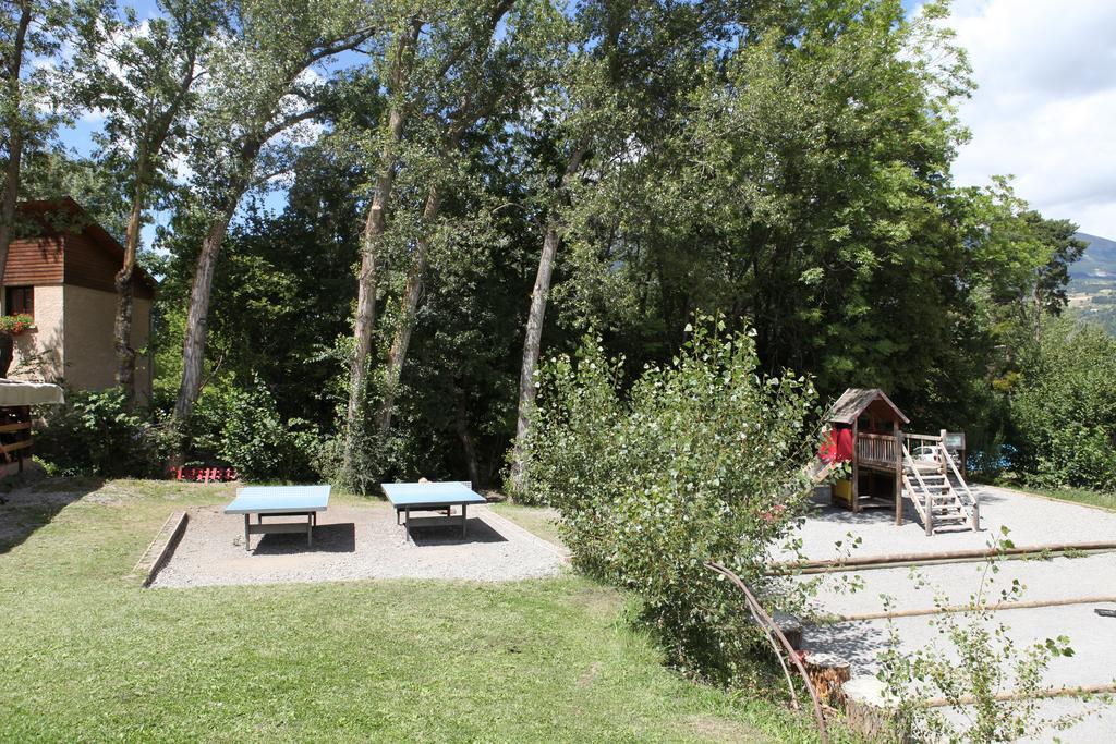 Camping-Hotel De Plein Air Les 2 Bois Baratier Eksteriør bilde